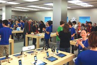 Apple được, mất gì khi theo giá rẻ?